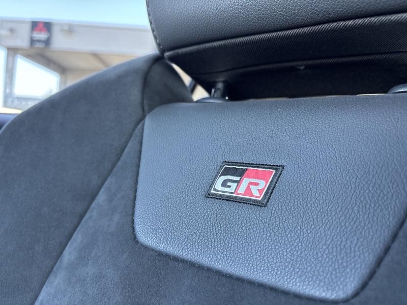 Image TOYOTA C-HR 122h GR-Sport 2WD E-CVT MY20