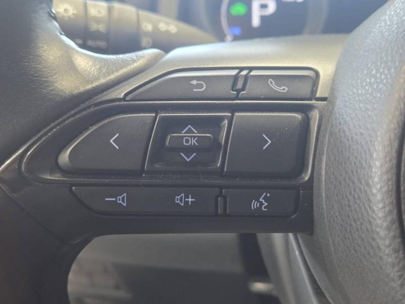 Image TOYOTA Yaris 116h Design 5p