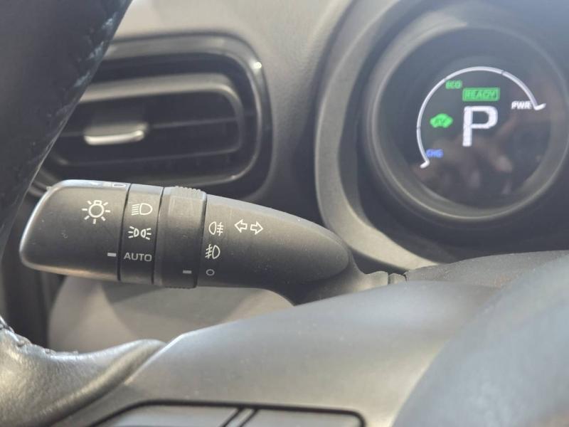 Image TOYOTA Yaris 116h Design 5p