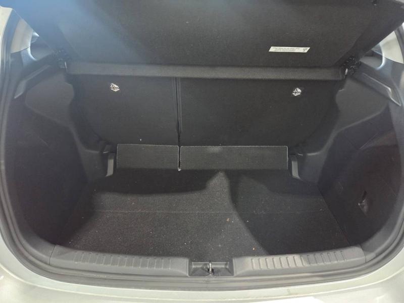 Image TOYOTA Yaris 116h Design 5p