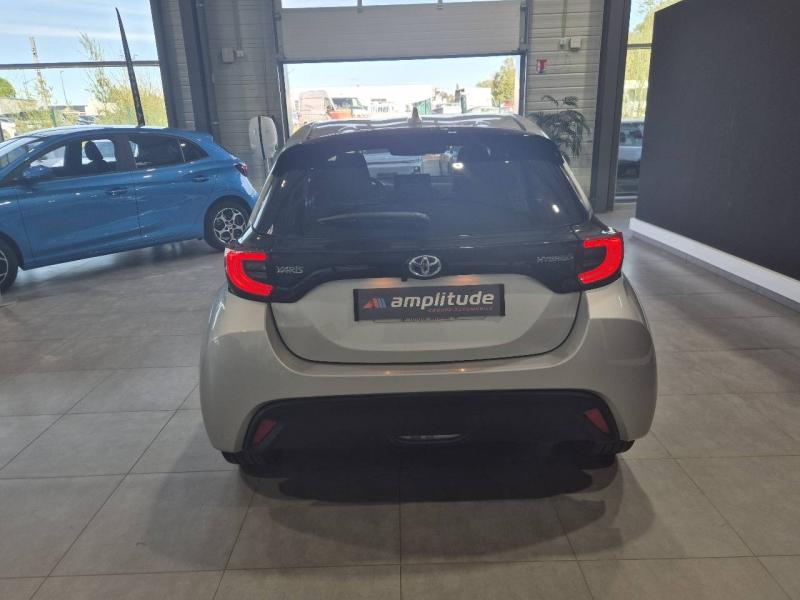 Image TOYOTA Yaris 116h Design 5p