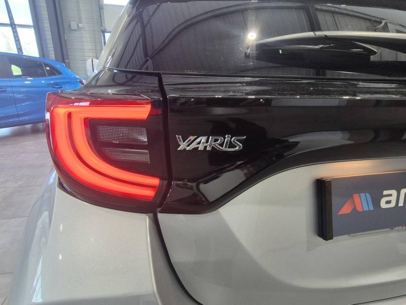 Image TOYOTA Yaris 116h Design 5p