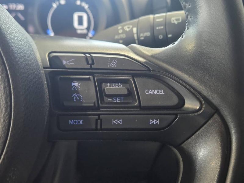 Image TOYOTA Yaris 116h Design 5p