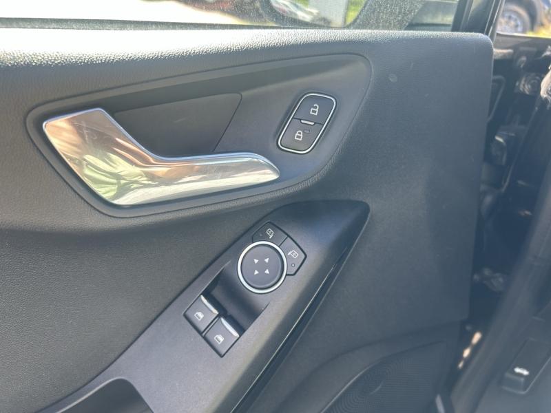 Image FORD Fiesta 1.0 EcoBoost 100ch Stop&Start Cool & Connect 3p Euro6.2