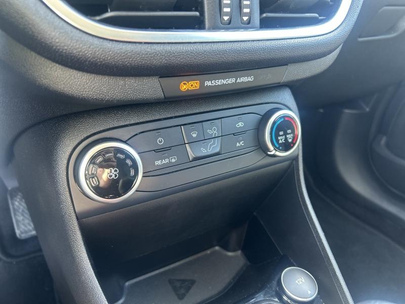 Image FORD Fiesta 1.0 EcoBoost 100ch Stop&Start Cool & Connect 3p Euro6.2