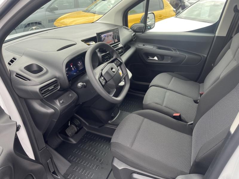 Image OPEL Combo Cargo M Diesel 130ch automatique Pack Premium Connect