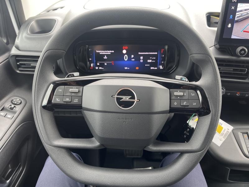 Image OPEL Combo Cargo M Diesel 130ch automatique Pack Premium Connect
