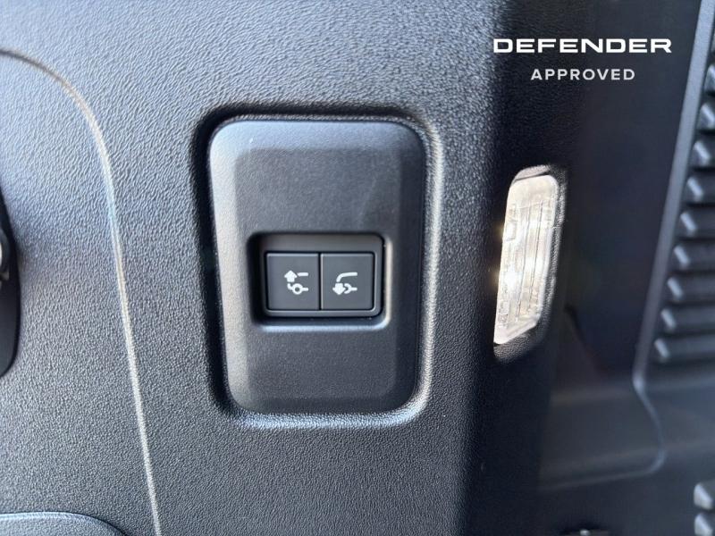 Image LAND-ROVER Defender 90 3.0 D250 Hard Top X-Dynamic SE