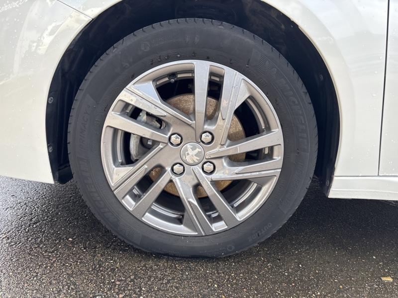 Image PEUGEOT 208 1.2 PureTech 100ch S&S Style EAT8