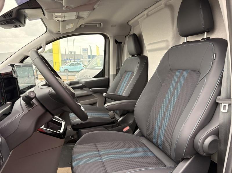 Image FORD Transit Custom Fg 320 L1H1 2.5 Duratec 232ch Hybride rechargeable Sport CVT