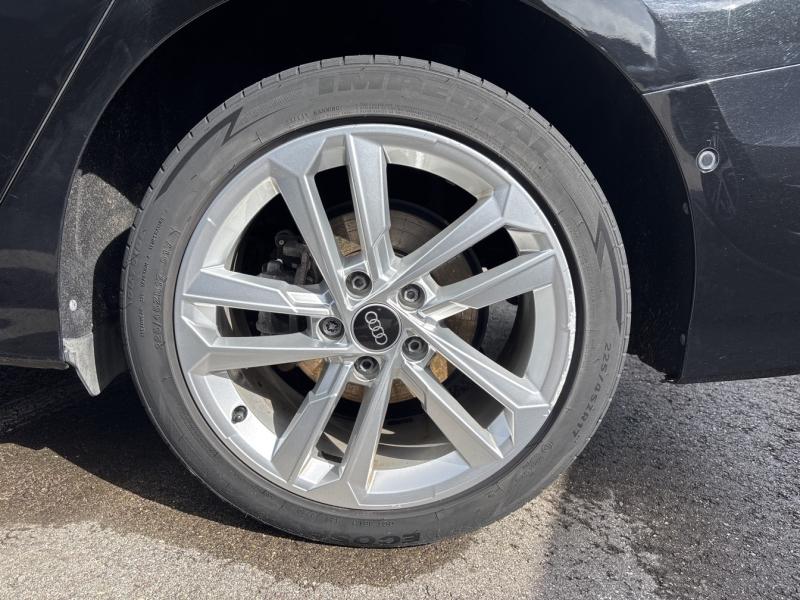 Image AUDI A3 Berline 35 TFSI 150ch Mild Hybrid Business line S tronic 7