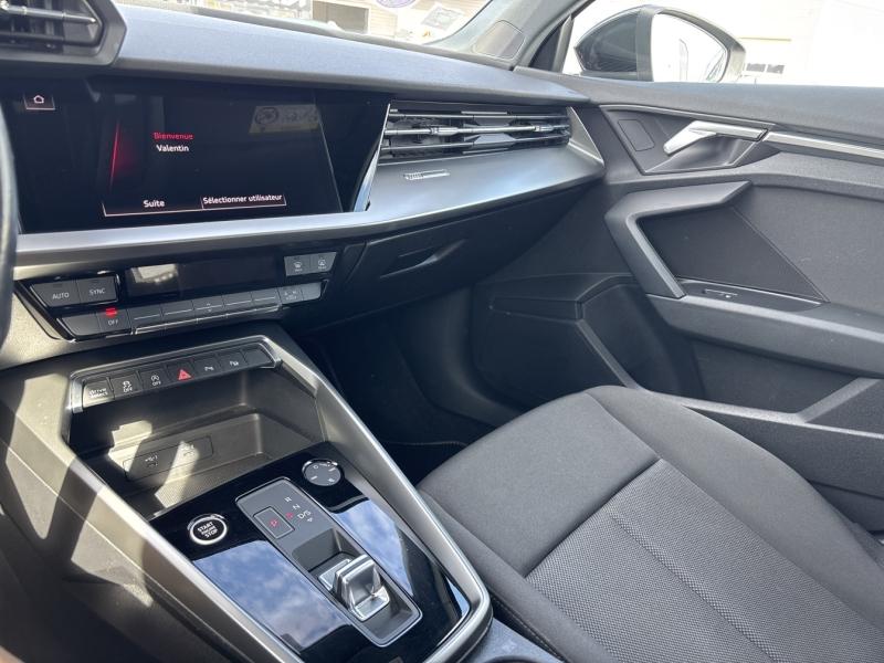 Image AUDI A3 Berline 35 TFSI 150ch Mild Hybrid Business line S tronic 7