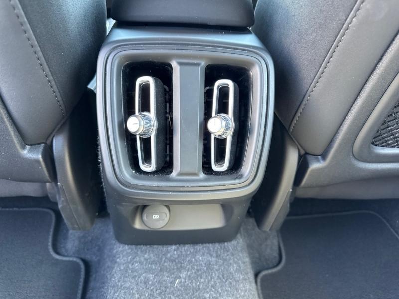 Image VOLVO XC40 B3 163ch Ultra DCT 7