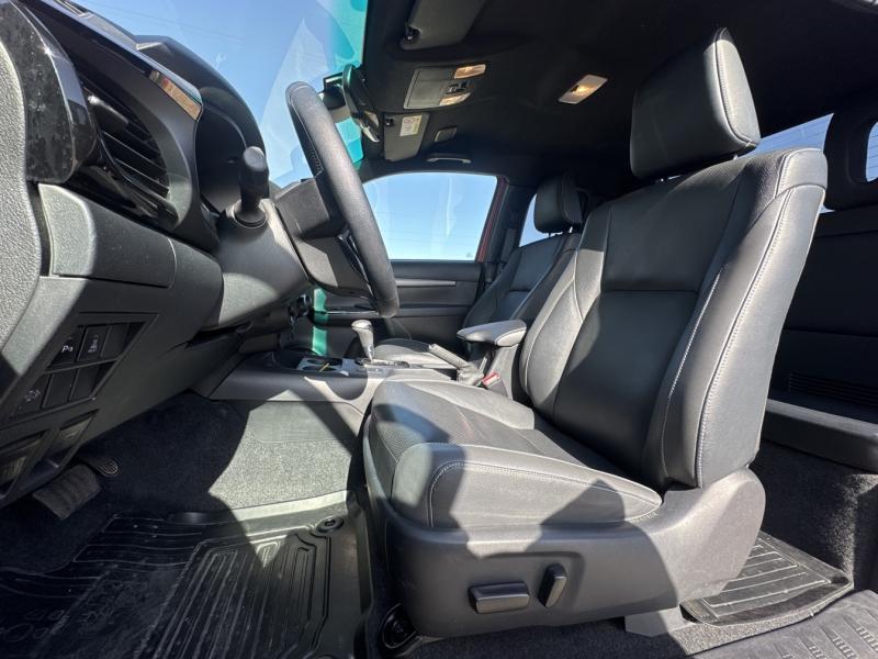 Image TOYOTA Hilux 2.8 D-4D X-Tra Cabine Invincible 4WD RC21