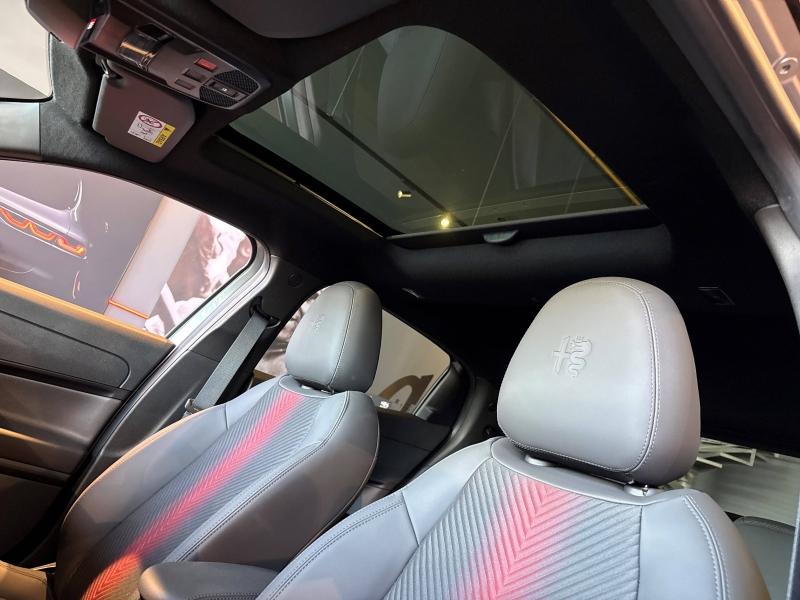 Image ALFA ROMEO Junior 1.2 Ibrida 145ch Premium e-DCT6 Q4