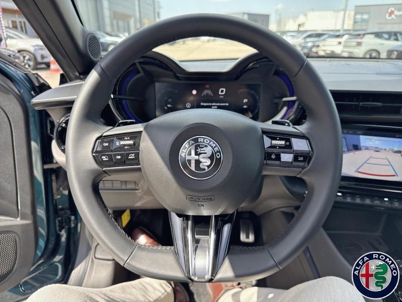 Image ALFA ROMEO Junior 1.2 Ibrida 145ch Premium e-DCT6 Q4