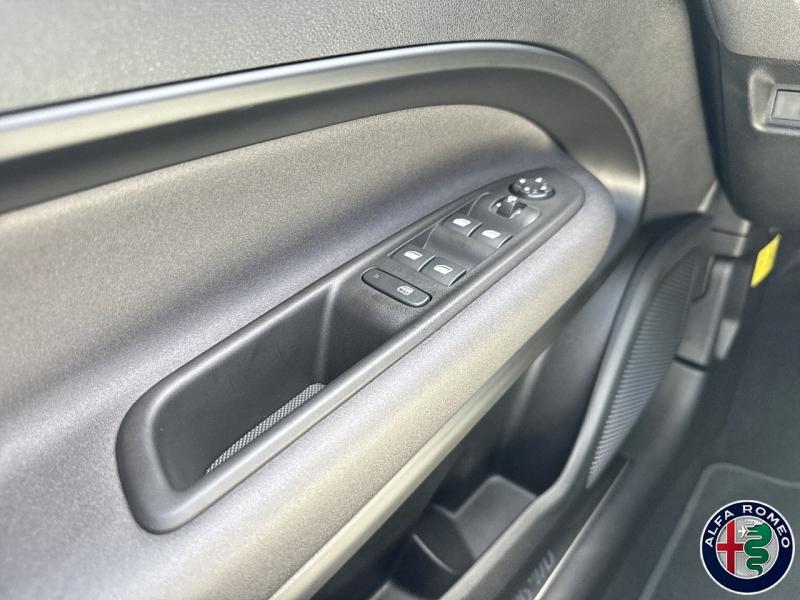 Image ALFA ROMEO Junior 1.2 Ibrida 145ch Premium e-DCT6 Q4