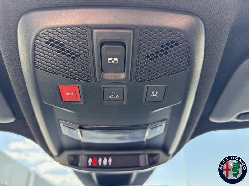 Image ALFA ROMEO Junior 1.2 Ibrida 145ch Premium e-DCT6 Q4