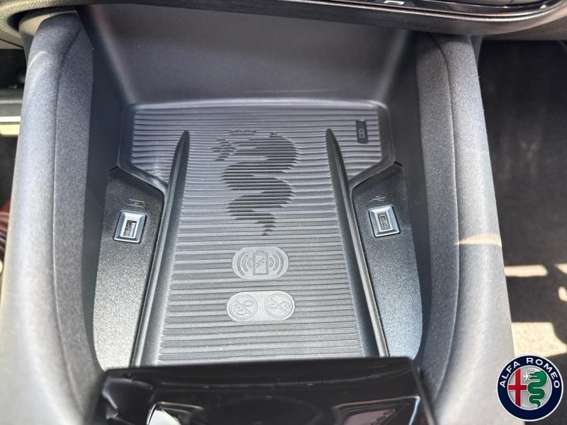 Image ALFA ROMEO Junior 1.2 Ibrida 145ch Premium e-DCT6 Q4