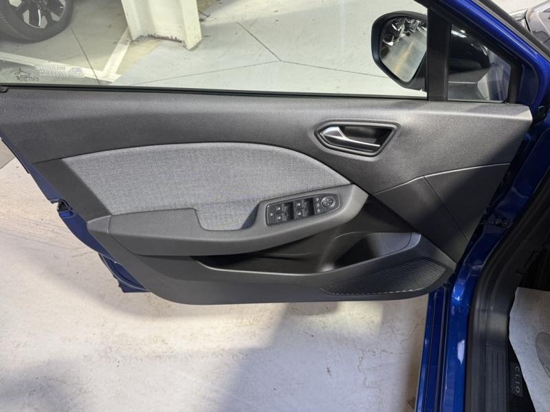Image RENAULT Clio 1.6 E-Tech 145ch full hybrid Techno - 24