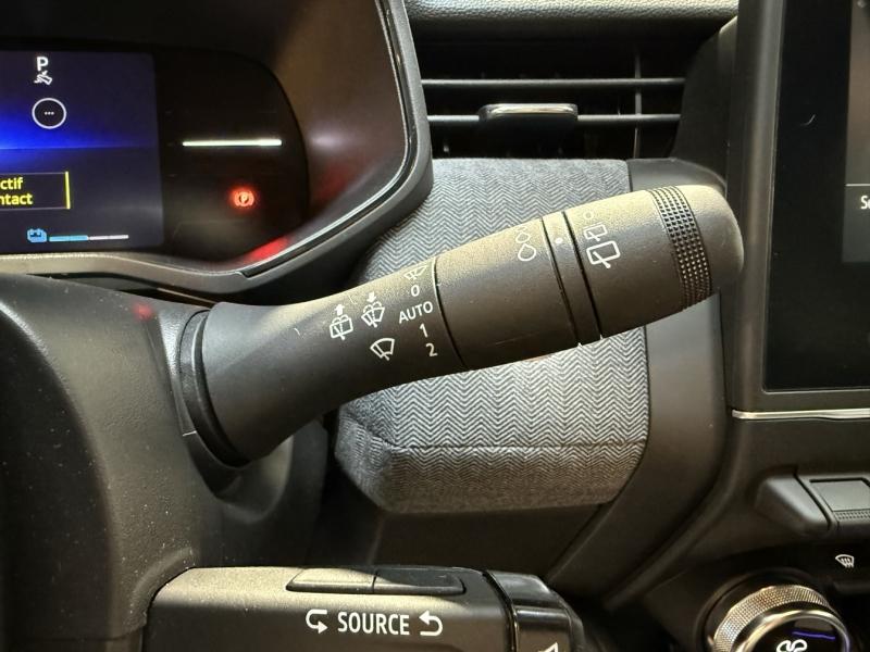 Image RENAULT Clio 1.6 E-Tech 145ch full hybrid Techno - 24