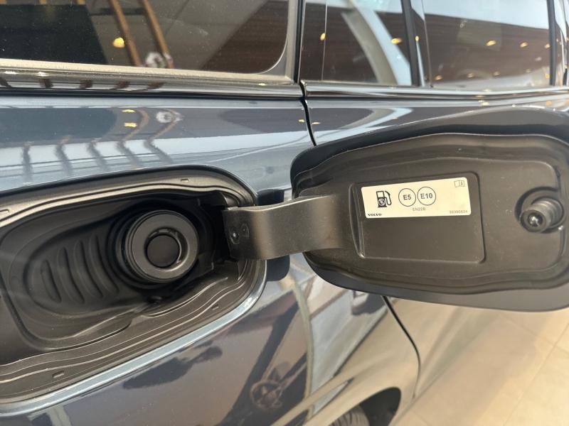 Image VOLVO V60 B4 197ch Ultra Style Dark DCT 7