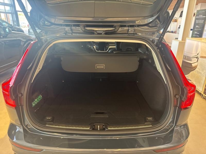 Image VOLVO V60 B4 197ch Ultra Style Dark DCT 7