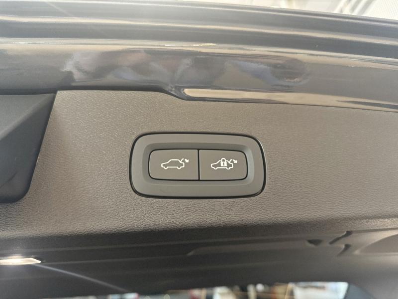 Image VOLVO V60 B4 197ch Ultra Style Dark DCT 7