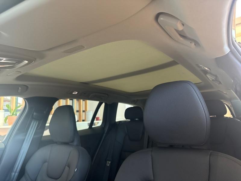 Image VOLVO V60 B4 197ch Ultra Style Dark DCT 7