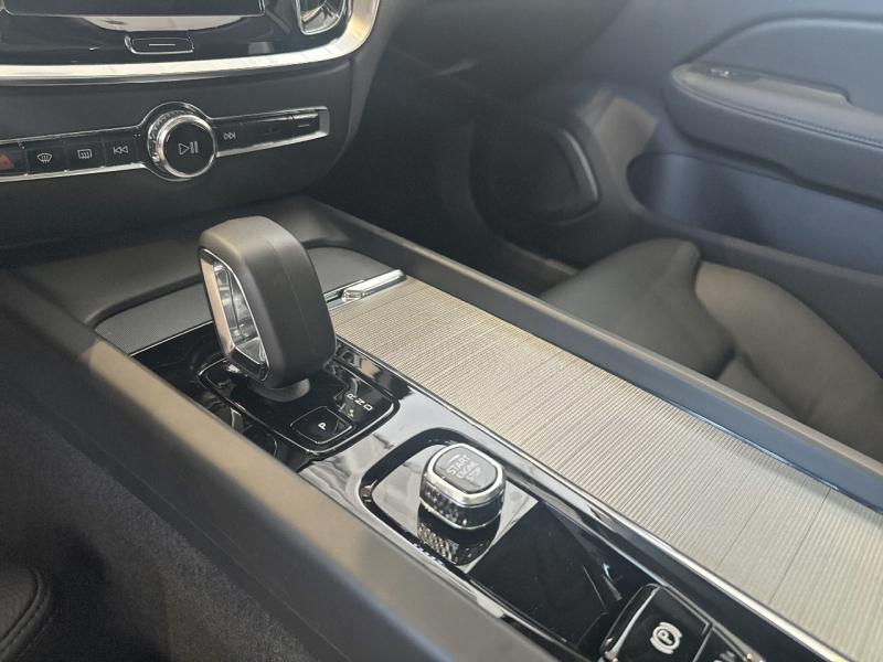 Image VOLVO V60 B4 197ch Ultra Style Dark DCT 7