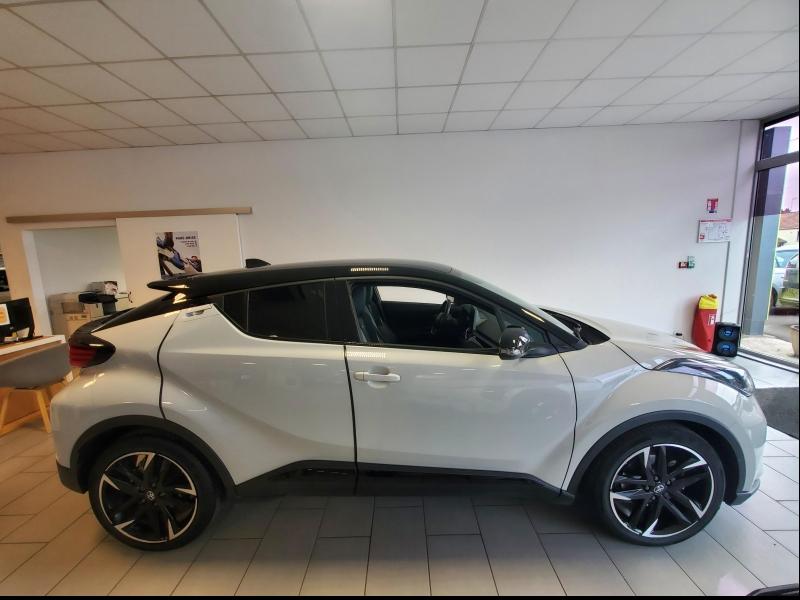 Image TOYOTA C-HR 122h GR-Sport 2WD E-CVT MY20