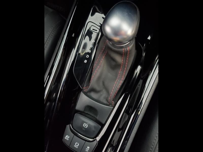 Image TOYOTA C-HR 122h GR-Sport 2WD E-CVT MY20