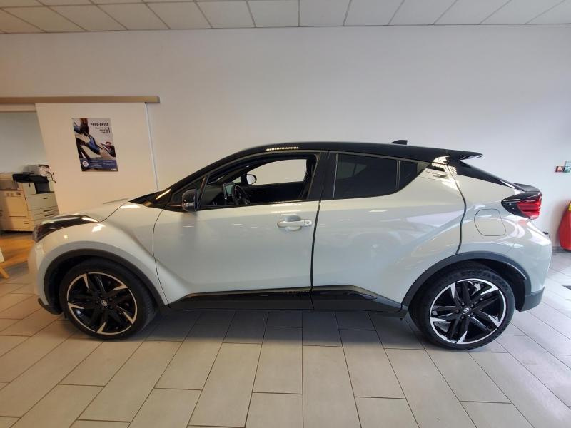 Image TOYOTA C-HR 122h GR-Sport 2WD E-CVT MY20