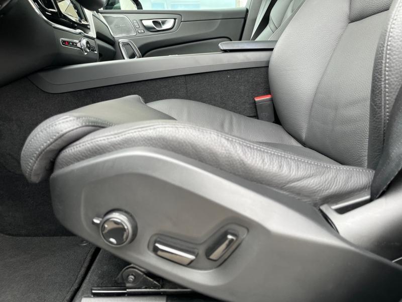 Image VOLVO XC60 T6 Hybride Rechargeable 253 + 145ch Ultra Style Dark Geartronic 8 AWD