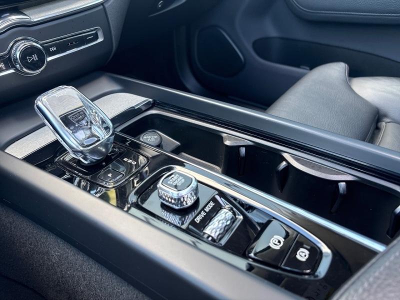 Image VOLVO XC60 T8 Twin Engine 303 + 87ch Inscription Luxe Geartronic