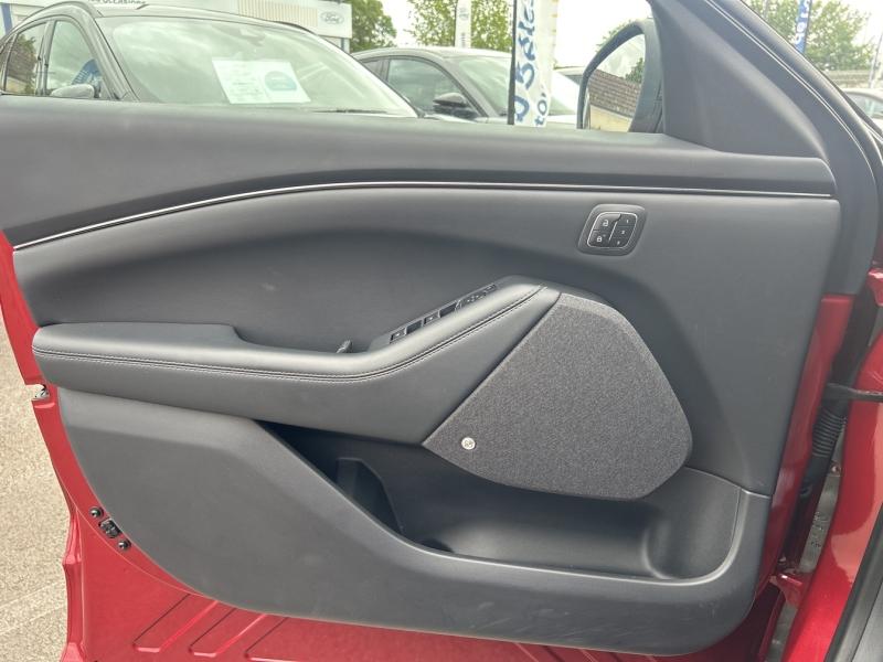 Image FORD Mustang Mach-E 269ch Standard Range 72,6 kWh Mach-E Propulsion
