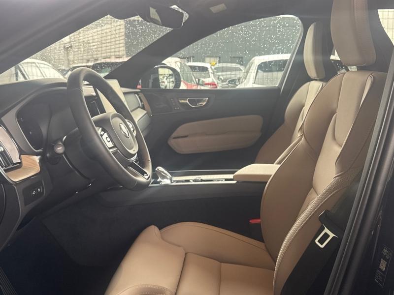 Image VOLVO Xc60 XC60 Plus  T6 AWD Hybride rechargeable  Hybride Rechargeable (Essence)  Dark