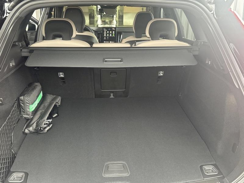 Image VOLVO Xc60 XC60 Plus  T6 AWD Hybride rechargeable  Hybride Rechargeable (Essence)  Dark