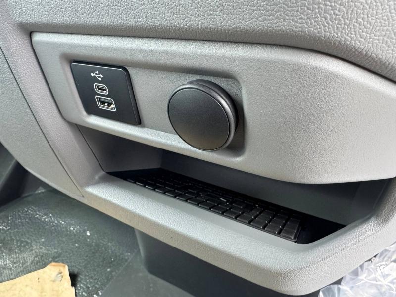 Image FORD Transit Custom Fg 320 L1H1 2.5 Duratec 232ch Hybride rechargeable Sport CVT