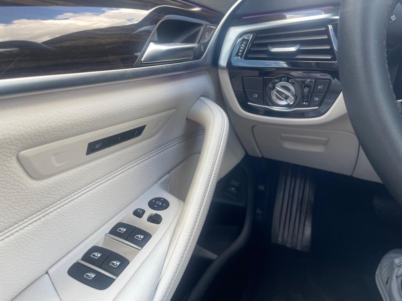 Image BMW Série 5 520dA 190ch Luxury Steptronic