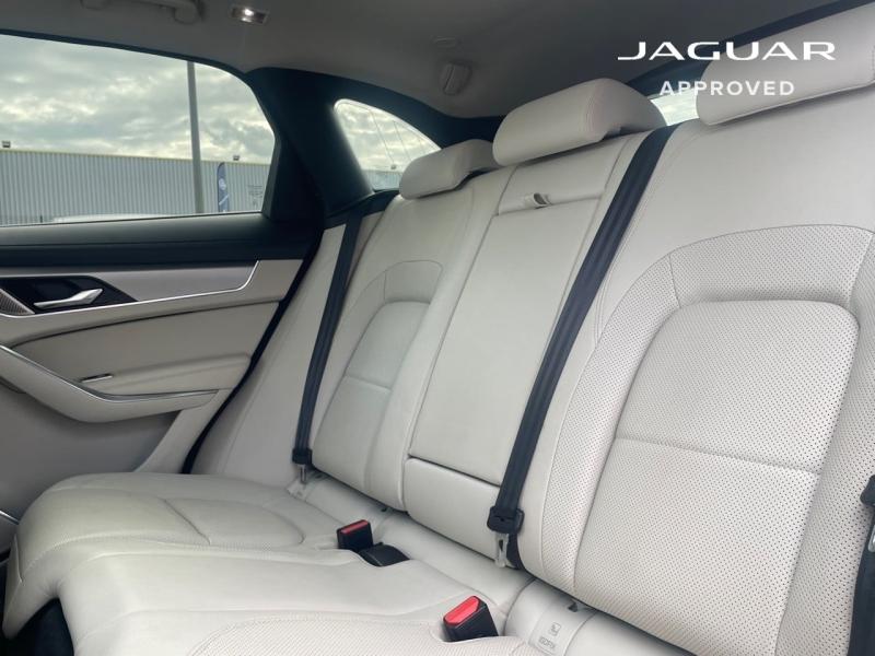 Image JAGUAR F-Pace P400e Plug-in-Hybrid SE BVA8 AWD