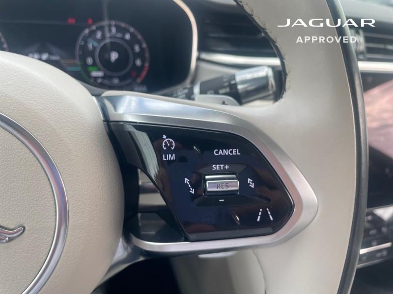 Image JAGUAR F-Pace P400e Plug-in-Hybrid SE BVA8 AWD