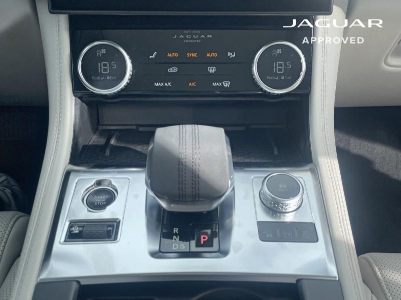 Image JAGUAR F-Pace P400e Plug-in-Hybrid SE BVA8 AWD