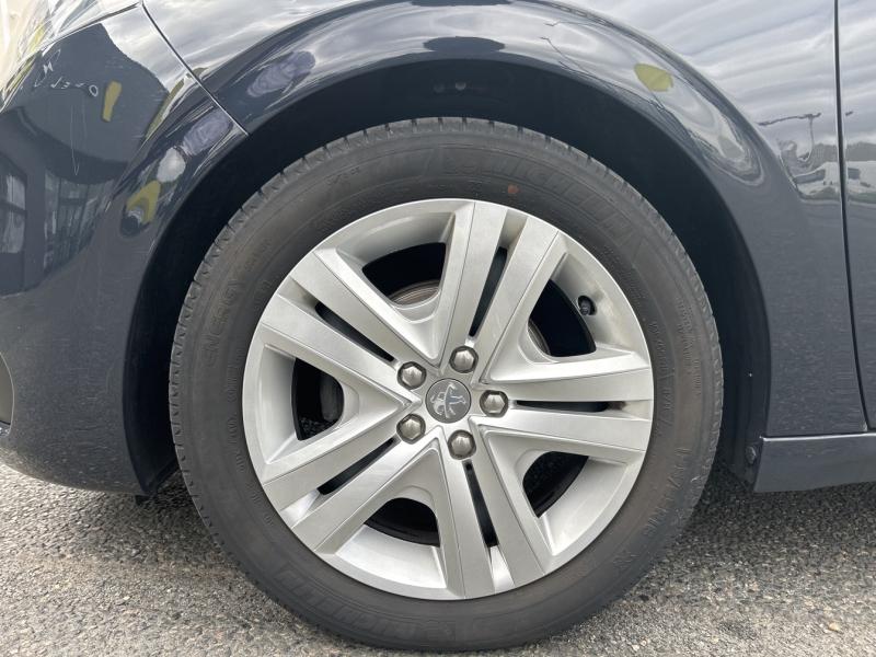 Image PEUGEOT 208 1.2 PureTech 82ch E6.c Signature 5p