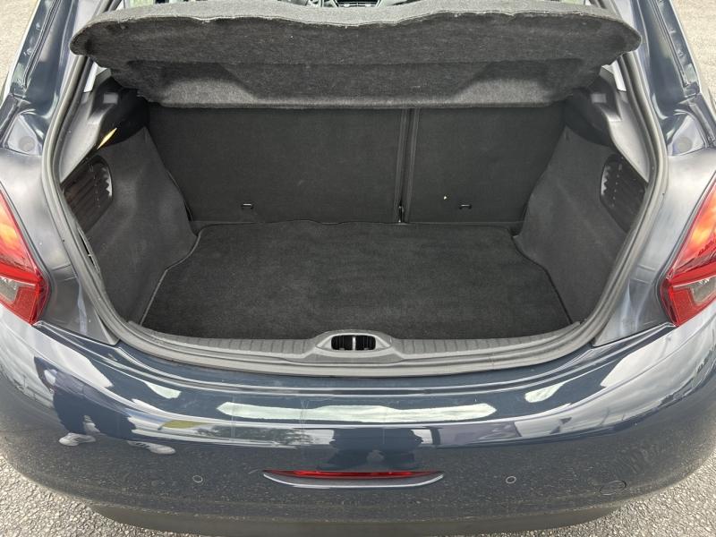 Image PEUGEOT 208 1.2 PureTech 82ch E6.c Signature 5p