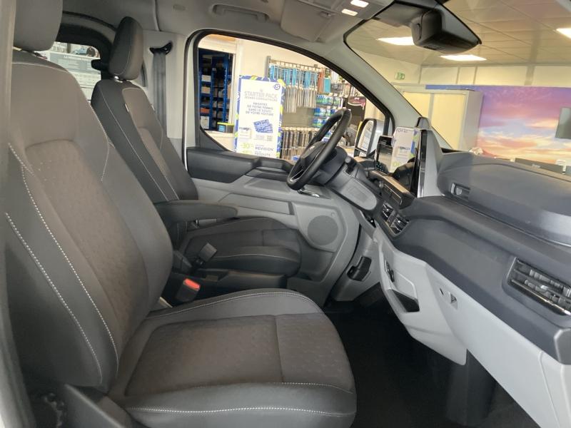Image FORD Transit CUSTOM CAB APP 320 L1H1 2.5L Duratec 232 ch hybride rech CVT LIMITED