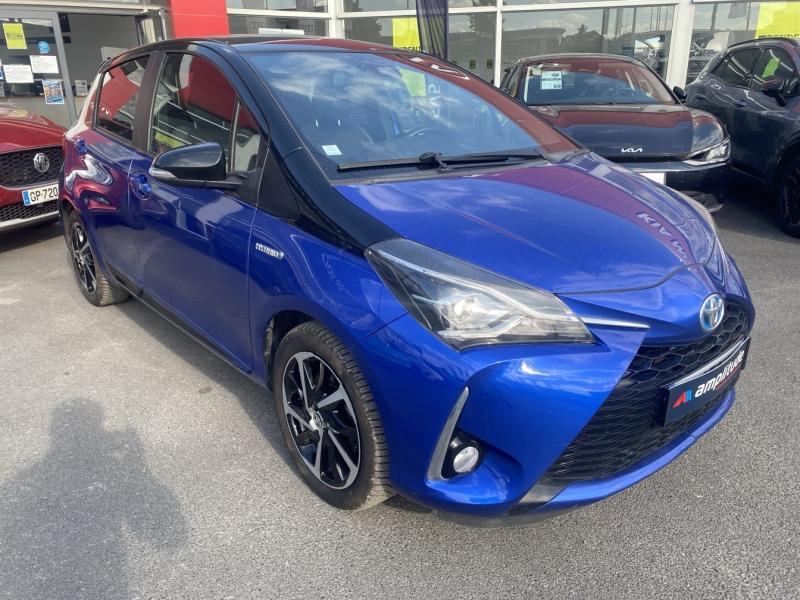 TOYOTA Yaris 100h Dynamic 5p - Miniature 3