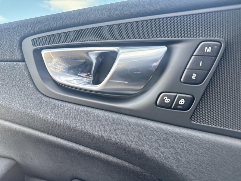 Image VOLVO XC60 B4 AdBlue 197ch Plus Style Chrome Geartronic
