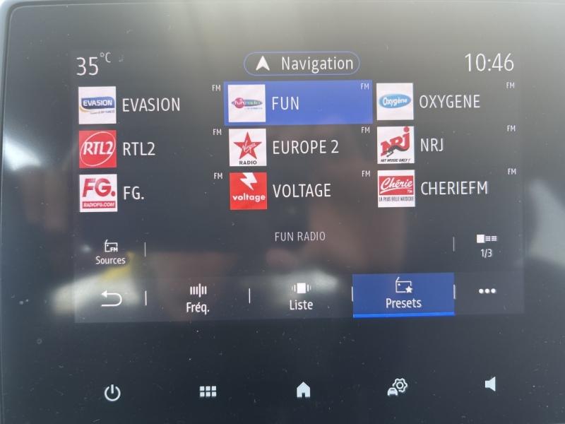 Image RENAULT Captur 1.6 E-Tech hybride 145ch Intens -21