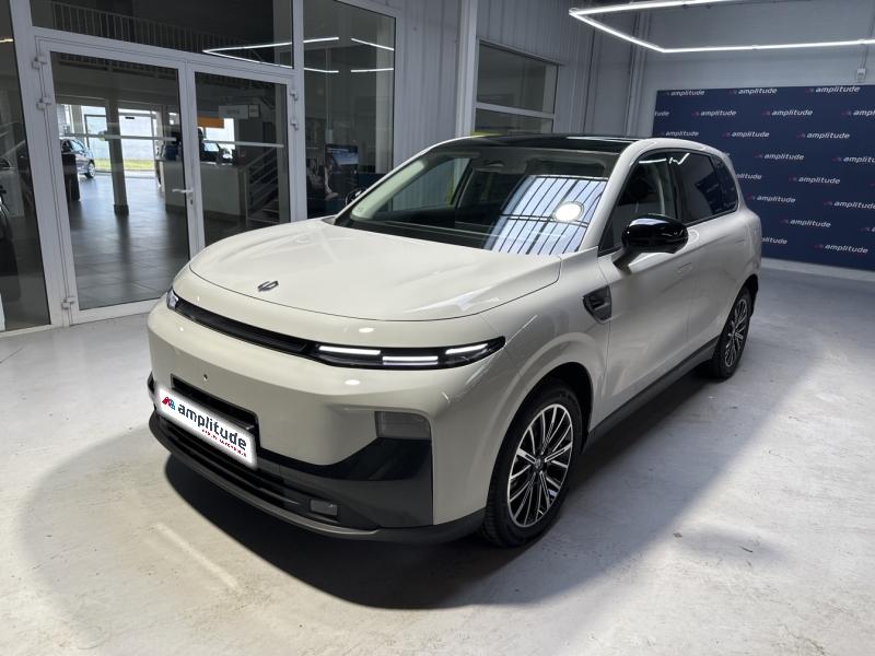 Photo LEAPMOTOR B10 REEV 218ch 18,8 kWh Design